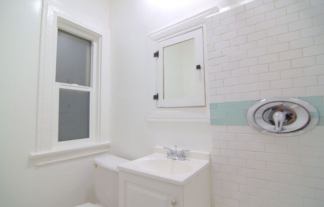 Studio, 1 bath, 450 sqft, $1,595, Unit Unit #101