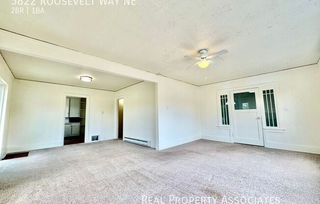 5822 ROOSEVELT WAY NE