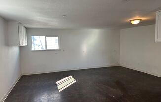 Studio, 1 bath, 500 sqft, $895, Unit B