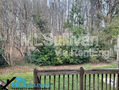 3 beds, 2.5 baths, 1,910 sqft, $2,100