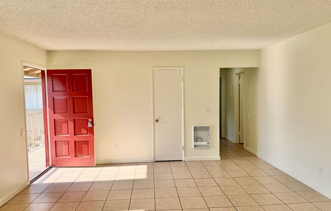 2 beds, 1 bath, 900 sqft, $2,375, Unit 56