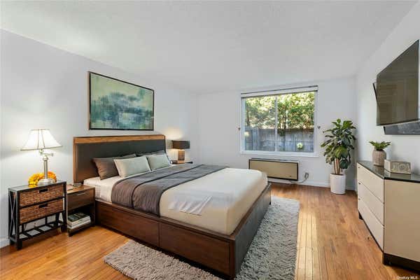 1 bed, 1 bath, 950 sqft, $3,500, Unit TA