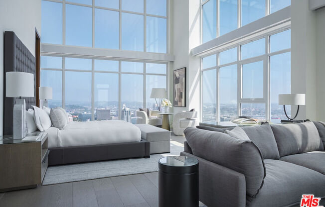 6 beds, 9.5 baths, 19,313 sqft, $80,000, Unit PH