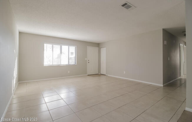 1875 FAIRLANE DR