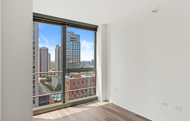 313 W KINZIE ST