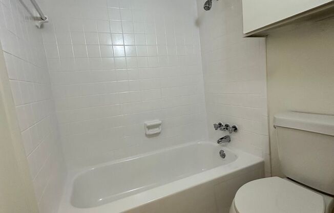 1 bed, 1 bath, 619 sqft, $1,299, Unit OPA-160