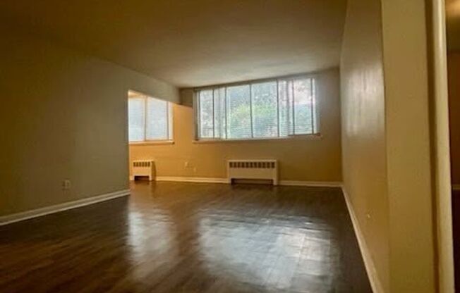 1 bed, 1 bath, 560 sqft, $1,650, Unit 109