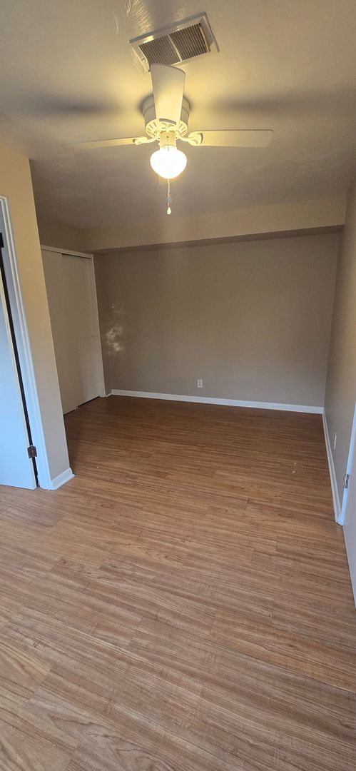 1 bed, 1 bath, $650, Unit Apt 6