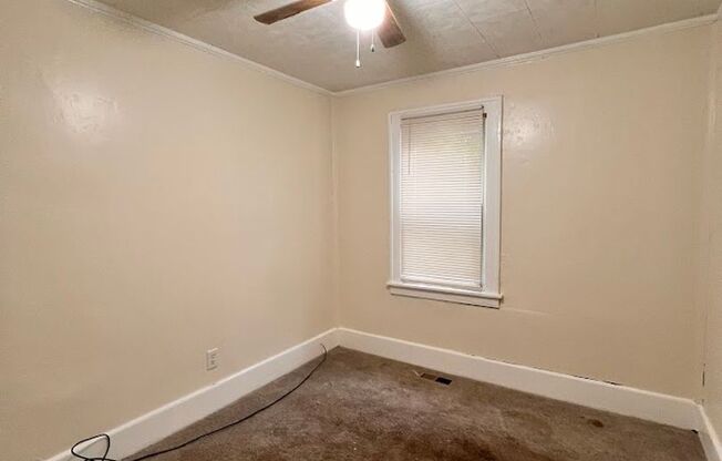 3 beds, 1 bath, $1,300