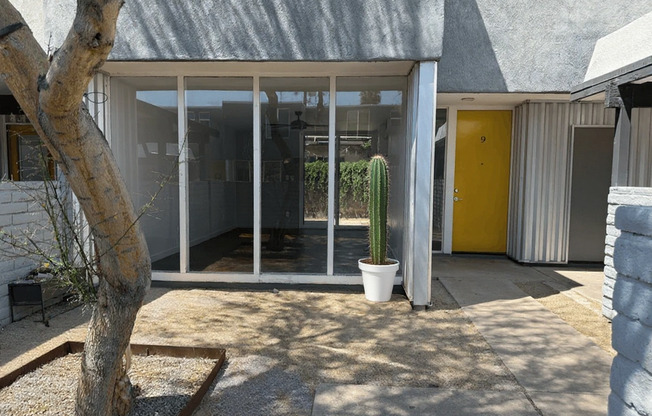 Mode 39: Where Mid-Century Charm Meets Modern Comfort