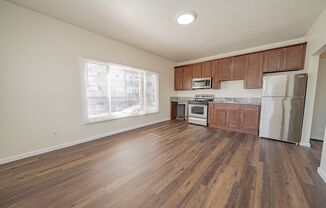 2 beds, 1 bath, $1,975, Unit 100