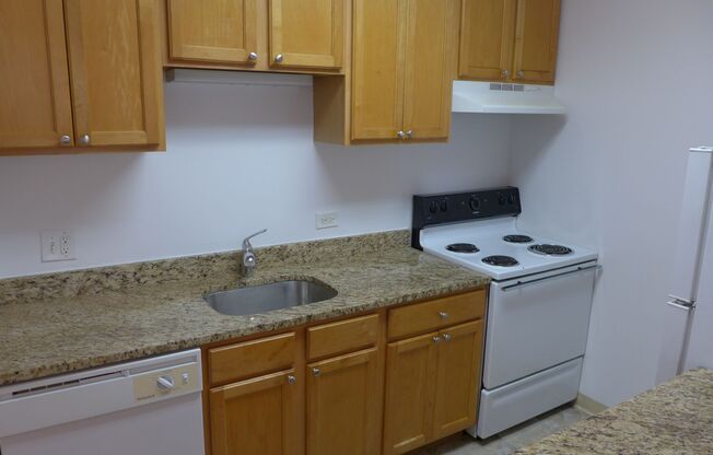 2 beds, 1 bath, 800 sqft, $1,895, Unit 504