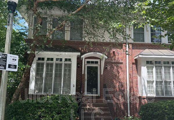 128 CHURCH ST