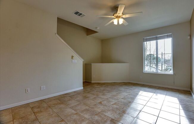 1128 CAMPBELL AVE