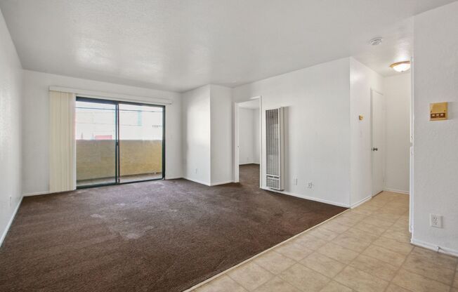 2 beds, 1 bath, $2,395, Unit 3