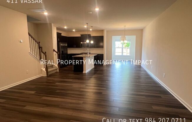 411 VASSAR
