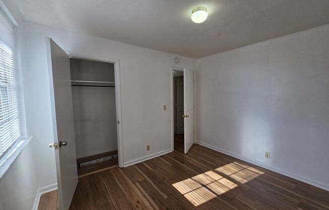 3 beds, 1 bath, $1,250