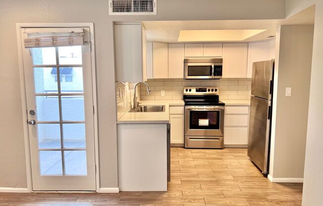 1 bed, 1 bath, 530 sqft, $1,195, Unit 10