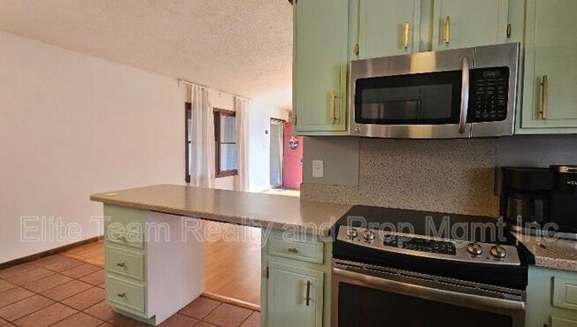 3608 COWBOY LN