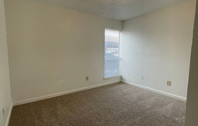 2 beds, 2 baths, 902 sqft, $1,099, Unit 125