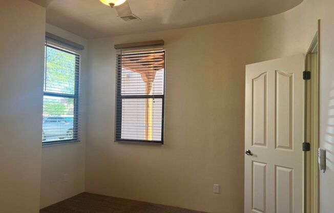 3 beds, 2 baths, $1,650