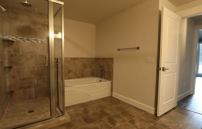 3 beds, 2 baths, $2,995, Unit # 203