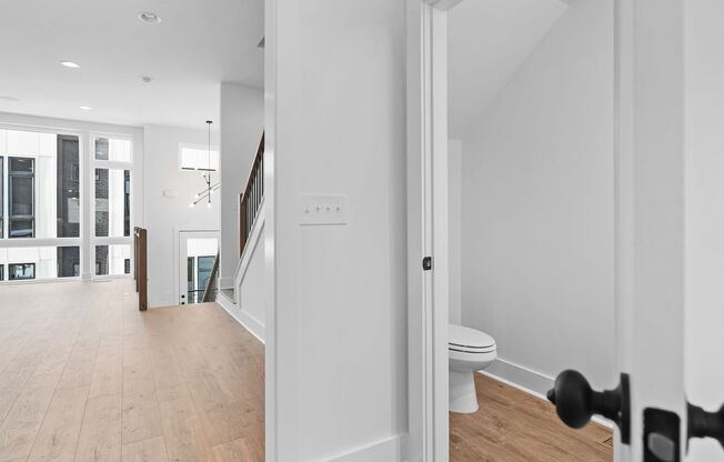 3 beds, 3.5 baths, $3,000, Unit Unit 12