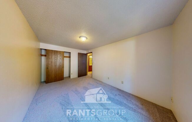 2 beds, 1 bath, $1,575, Unit 15A