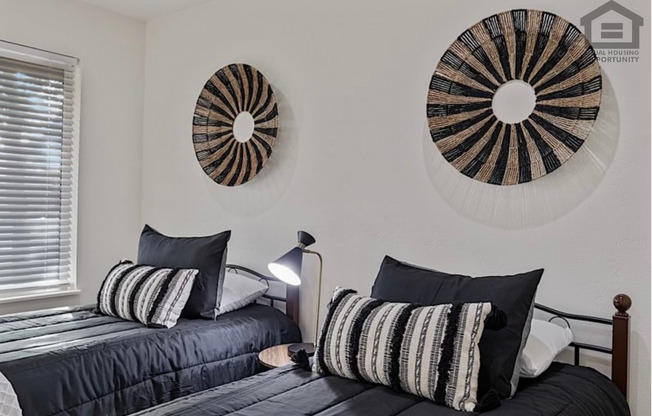 3 beds, 2 baths, $2,499