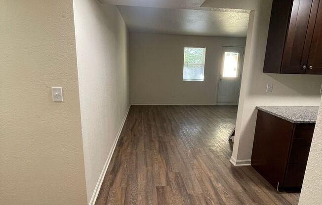 1 bed, 1 bath, 630 sqft, $950, Unit #16