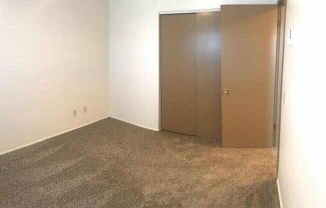 1 bed, 1 bath, 680 sqft, $1,235, Unit 39