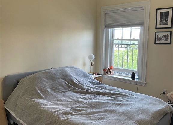 1 bed, 1 bath, 850 sqft, $4,500, Unit 62