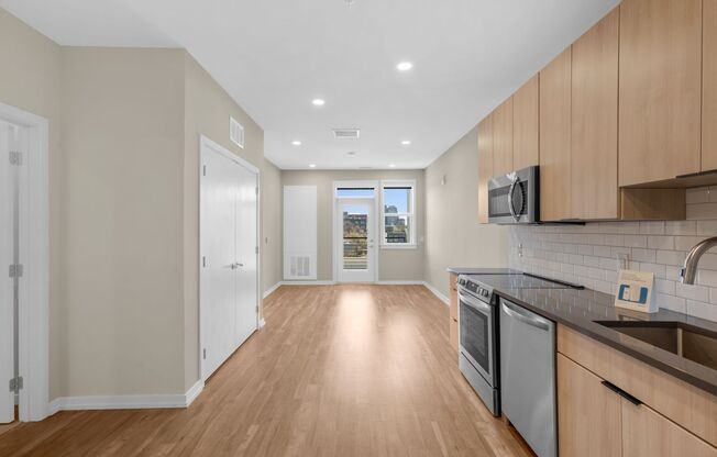1 bed, 1 bath, 614 sqft, $2,140, Unit 325