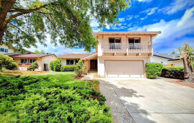 Spacious 4bd Tri-Level Home w/Central Heat, Laundry Room, & Attached Garage