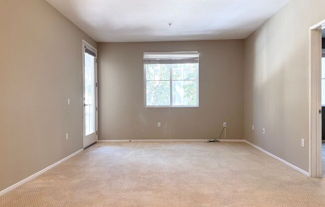 2-Bed Irvine Condo in Highly-Desirable Avenue One