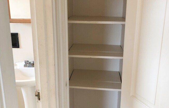 1 bed, 1 bath, 480 sqft, $764, Unit 4442-02