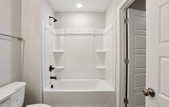 4 beds, 3 baths, 1,425 sqft, $1,795, Unit 201