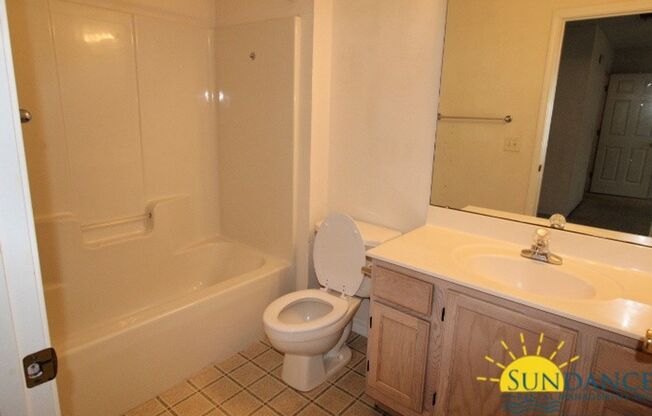 2 beds, 2.5 baths, $1,700, Unit # 20