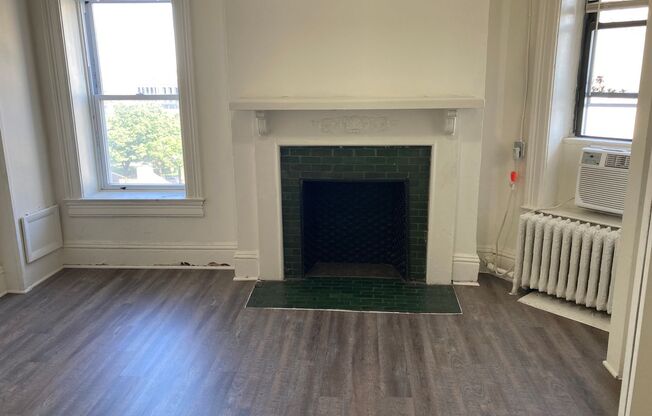 2 beds, 1 bath, 764 sqft, $1,649, Unit 1301-51