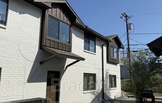 7148 E 10 ST