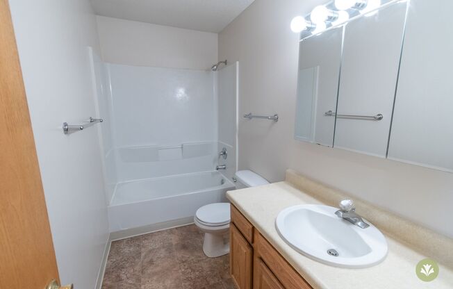 3 beds, 1.5 baths, 1,480 sqft, $1,575, Unit WC-6