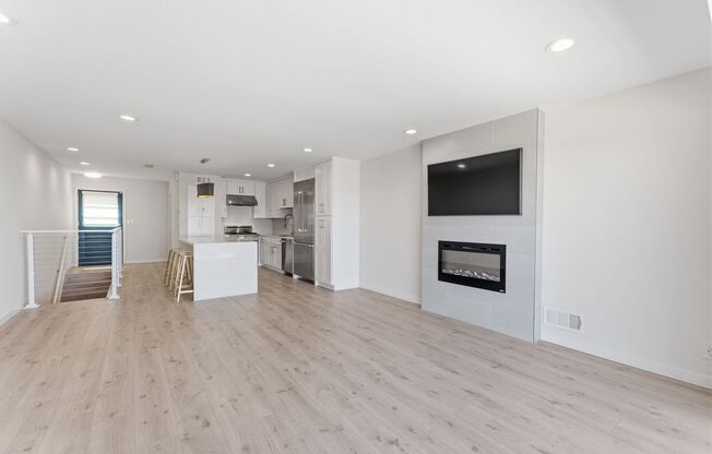 32 PEREGO TERRACE
