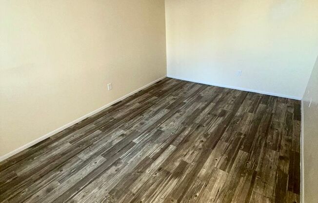 1 bed, 1 bath, 575 sqft, $954, Unit 271