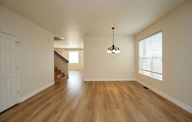 Custom-Built 5 Bedroom/3 Bath Home In A Great Sunnyside Neighborhood