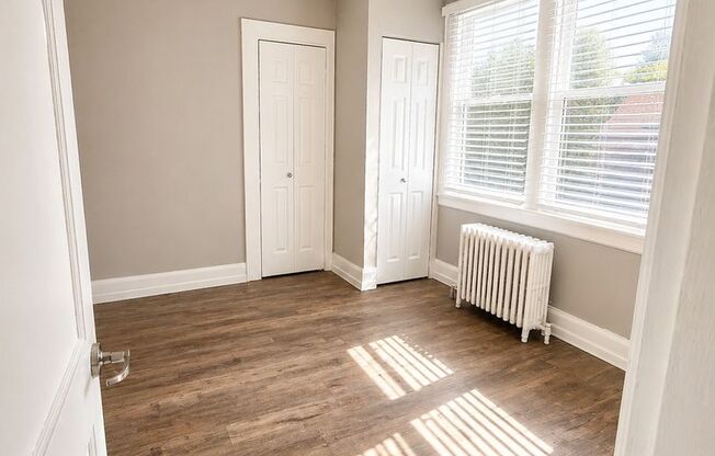 *** Spacious Apartments in Dormont * Pet Friendly * Walk to W. Liberty Ave Shops * Available Now ***