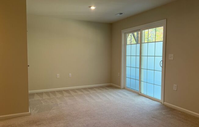 WONDERFUL Townhome in North East Raleigh, Available Now!