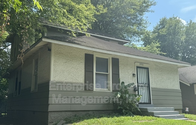 2 beds, 1 bath, $1,150