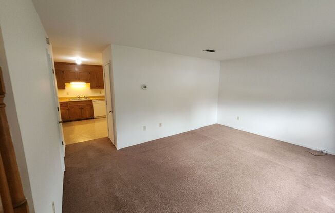 2 beds, 1.5 baths, $1,095