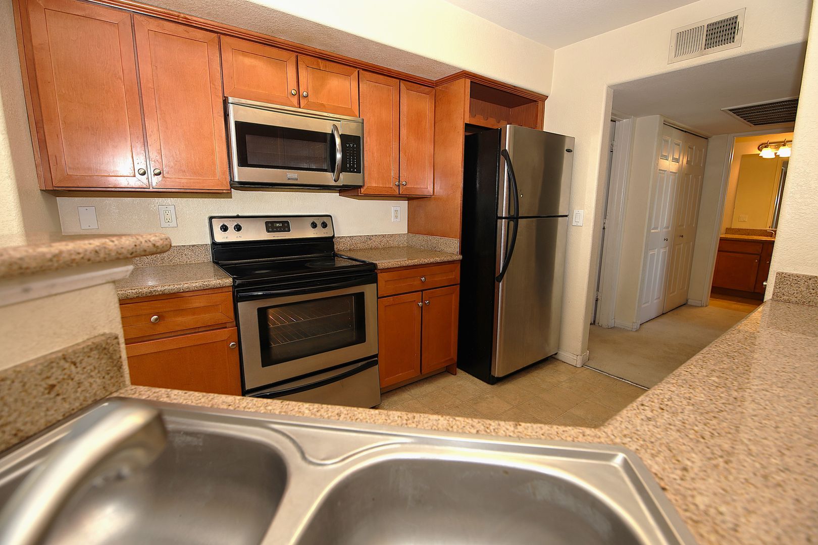 COZY 2BR 2BA UNIT IN BORGATA CONDOMINIUMS - GATED with COMPLETE AMENITIIES