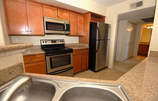 COZY 2BR 2BA UNIT IN BORGATA CONDOMINIUMS - GATED with COMPLETE AMENITIIES